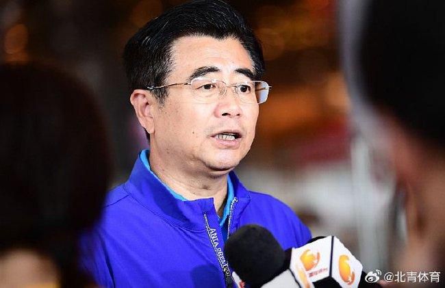 若是能亲手将女儿托付到叶辰的手上，那自己这辈子真的就圆满了。
